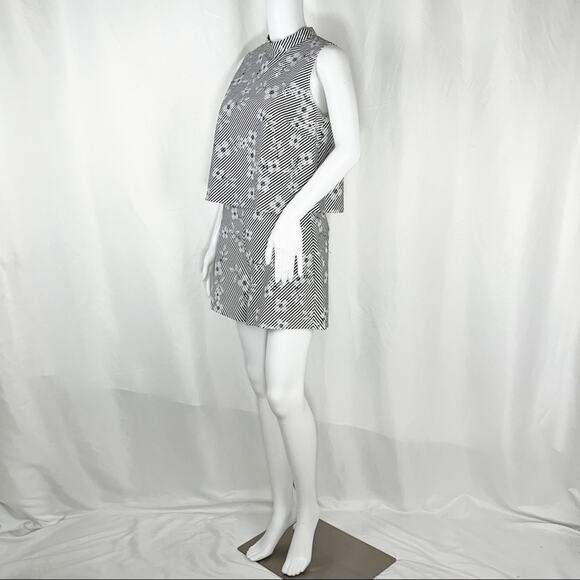 After Market White Black Stripe &Daisy Print Sleeveless High Neck Romper SzS NWT - Picture 2 of 16